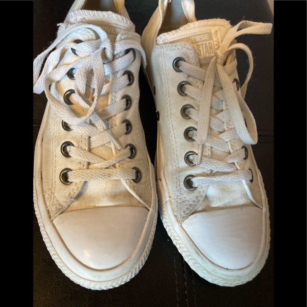 SOLDConverse all star tennis shoes boys or girls